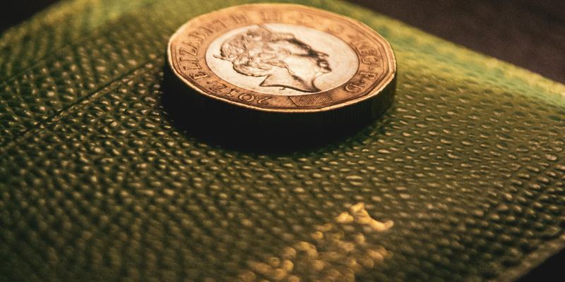 Brits Return to Cash as Cost of Living Pressures Reshape Spending Habits_Photo by Daniel Ellis