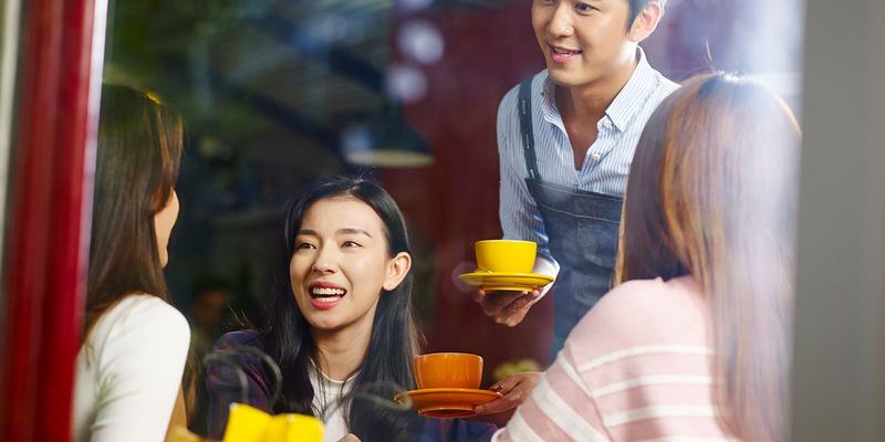 singapore-friends-cafe-HEADER-shutterstock-1066.original