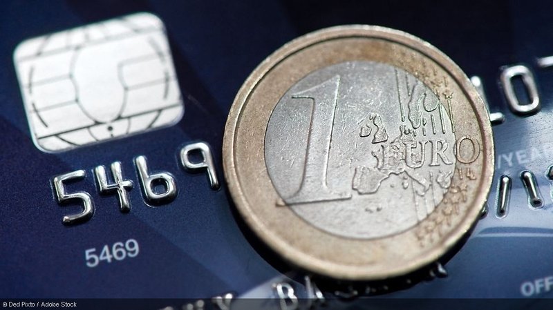 Cash Doesn't Only Save You Money, It Keeps Your Finances Private