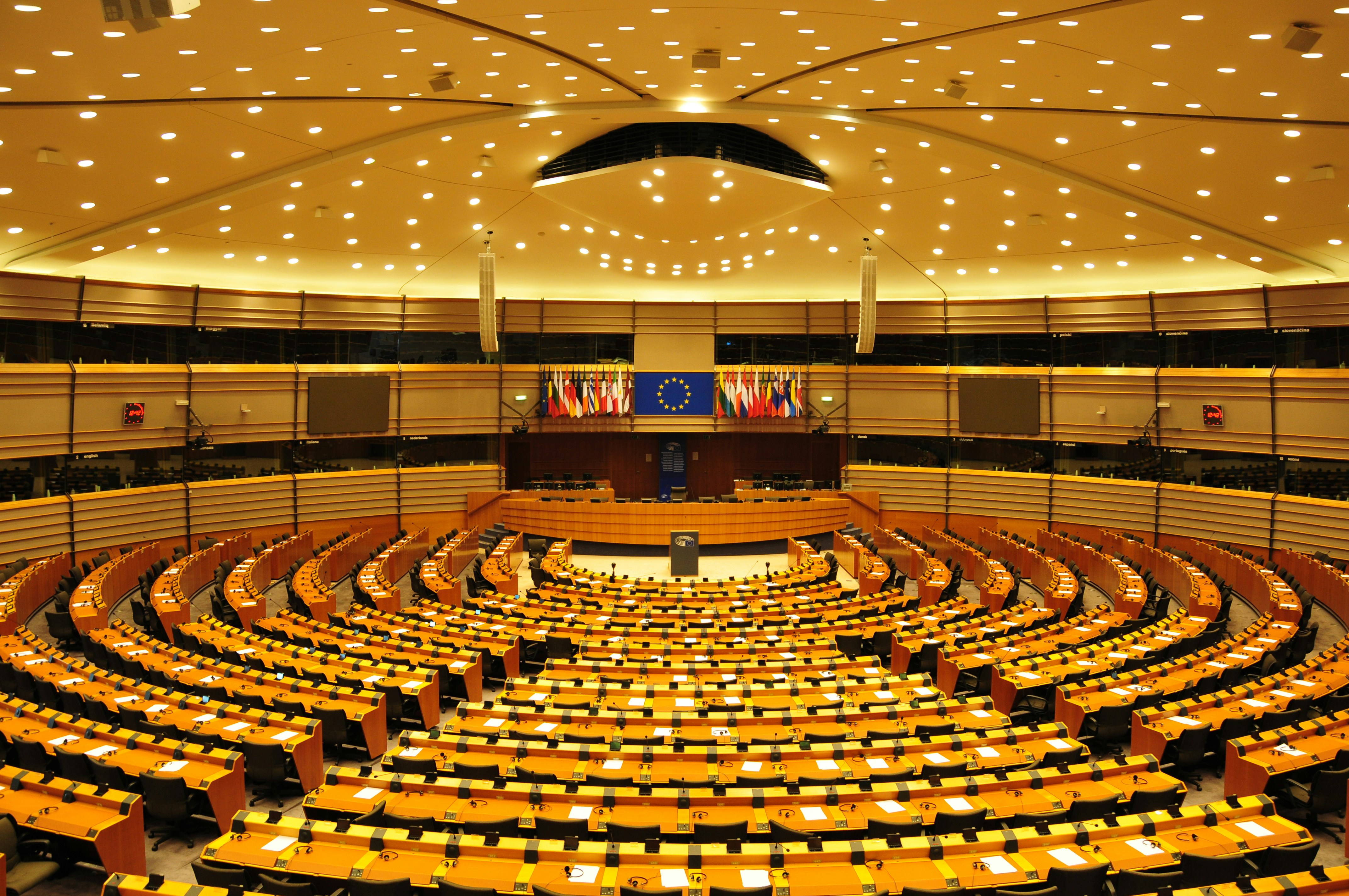 The sovereign Euro: Why the future of currency relies on cash