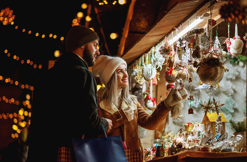 Let Cash Make Your Christmas Getaway Convenient and Stress-free